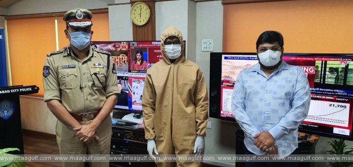 పోలీసుల‌కు పీపీఈ కిట్స్ పంపిణీ చేసిన ప్ర‌ముఖ నిర్మాత అభిషేక్ అగ‌ర్వాల్‌
